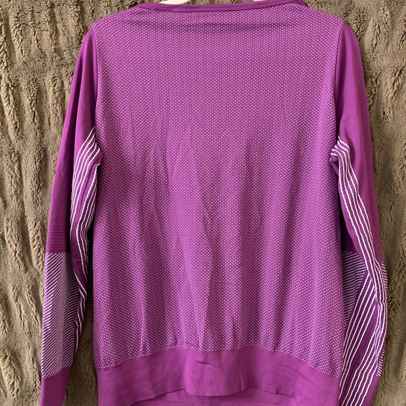 Nike Active Wear - Picture 2 of 3